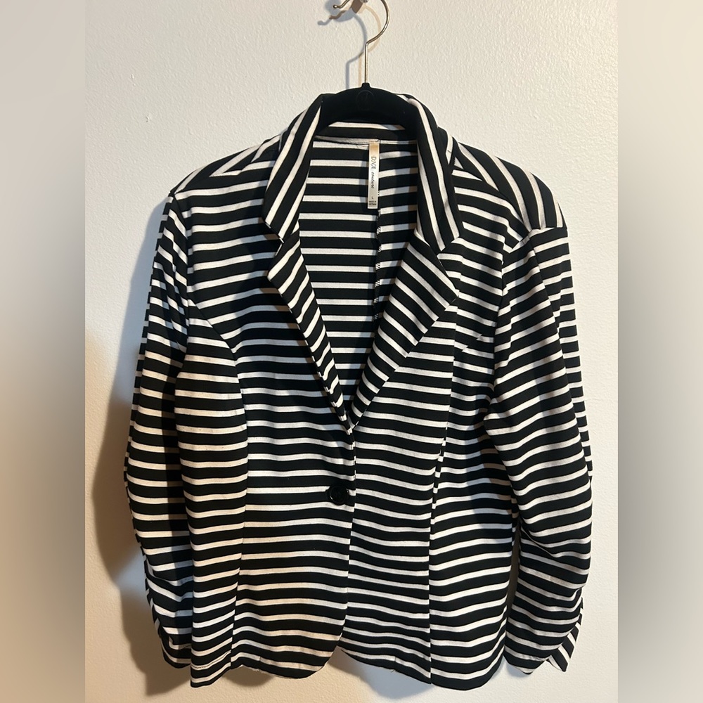 DNA couture black/white striped lightweight jacket